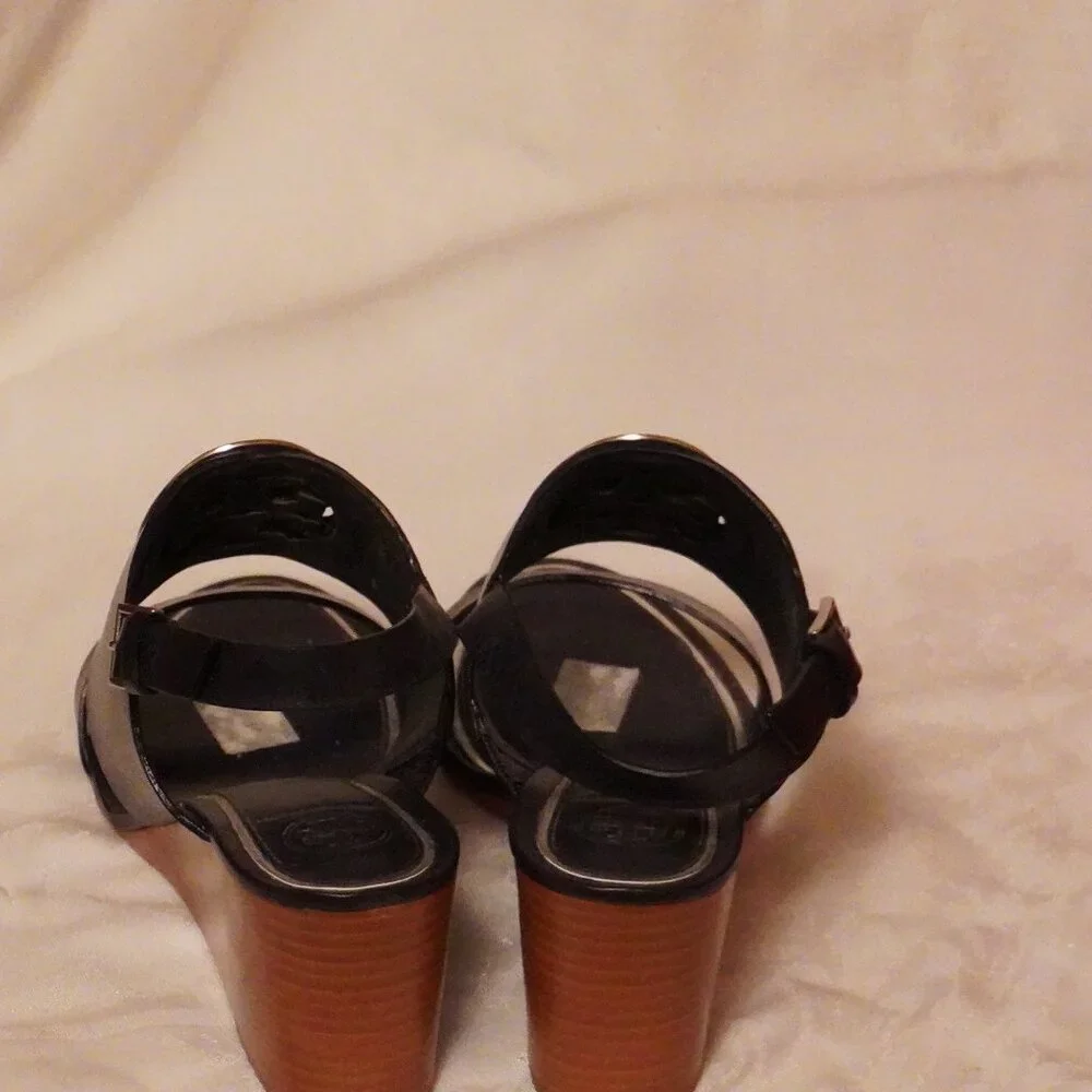 Navy blue Tory Burch wedge shoe - Picture 3 of 5